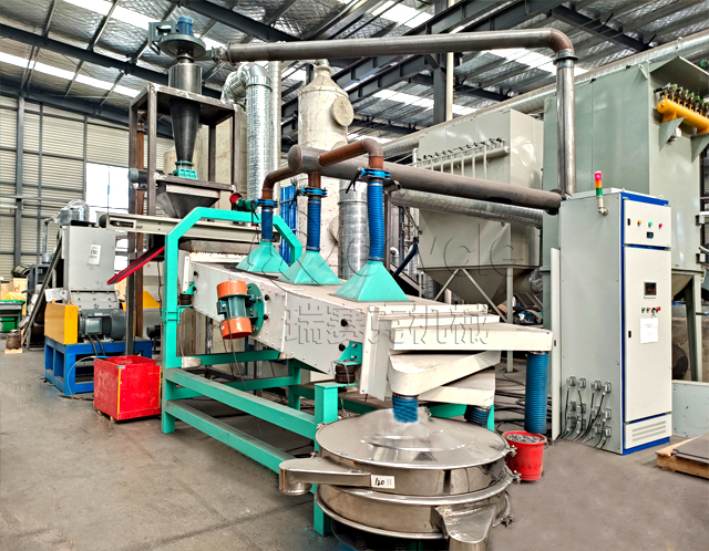 鋰電池回收機(jī)器多少錢(qián)？廢舊輪胎粉碎機(jī)多少錢(qián)(廢輪胎粉碎生產(chǎn)設(shè)備多少錢(qián)一臺(tái))